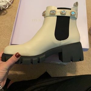 New! Madden Girl Diamond boots (Boutique)